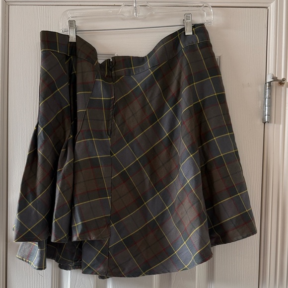 Torrid Exclusive Outlander Collection Plaid Kilt Skirt - Fraser Clan Tartan - Picture 4 of 6